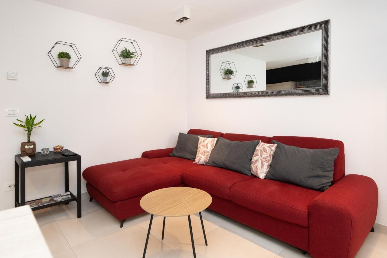 Apartment Tula Šibenik Екстериор снимка